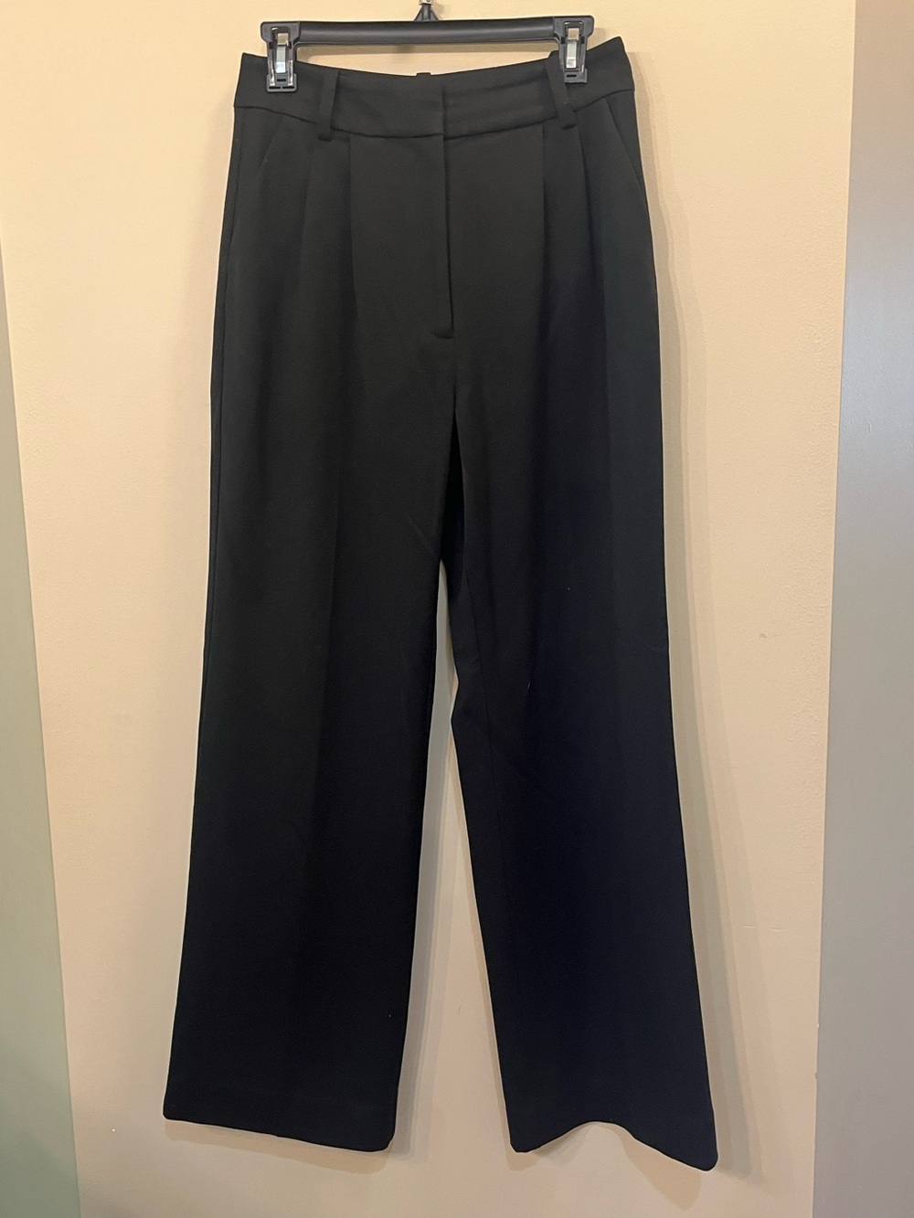 Favorite Daughter black high rise pleated trouser pants relaxed fit 6 - Picture 2 of 6